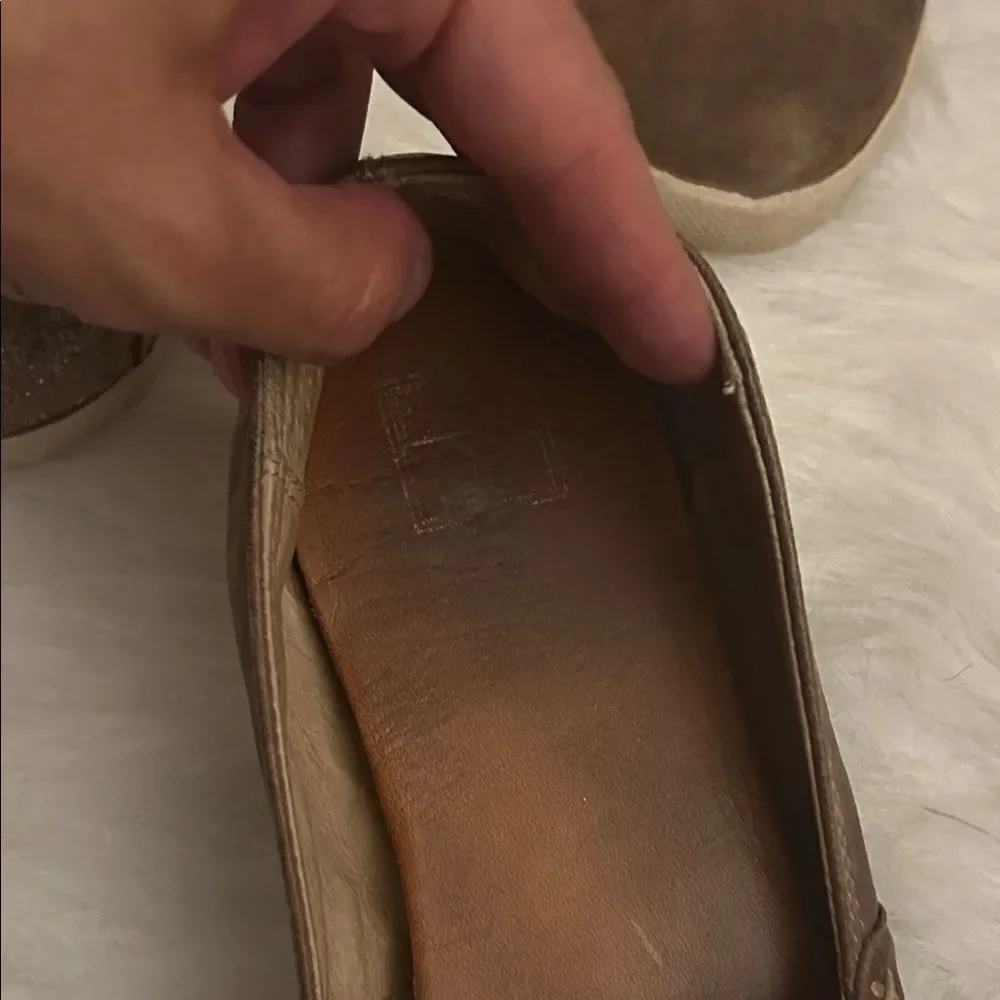 Frye Melanie slide on flats size 9